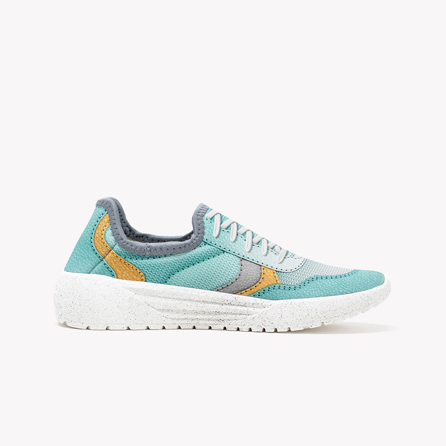 Women's Couirt Slip On Sneakers