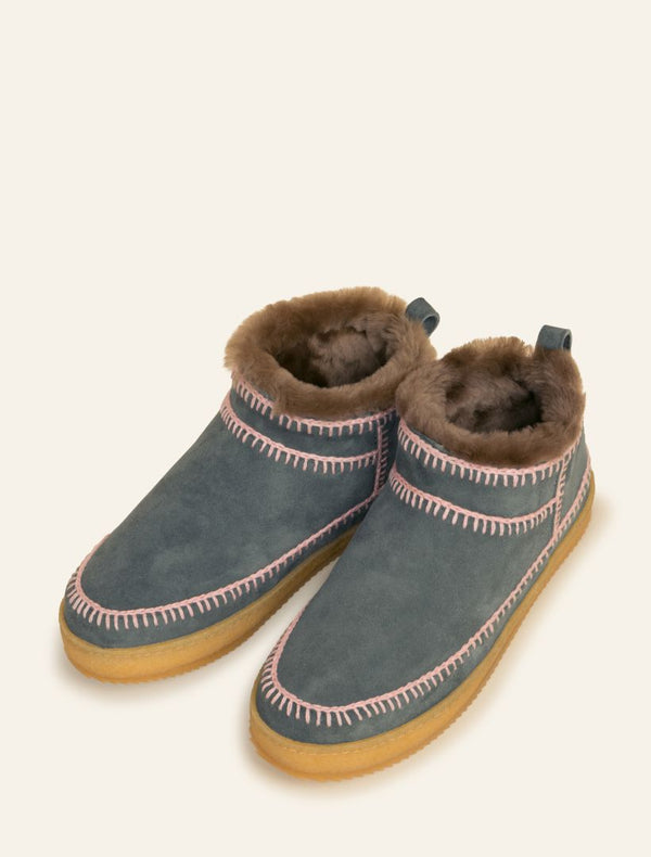 Nyuki Low Crochet Ankle Boot