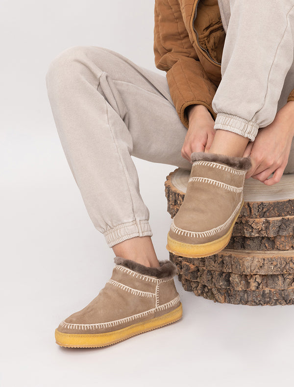 Nyuki Low Crochet Ankle Boot