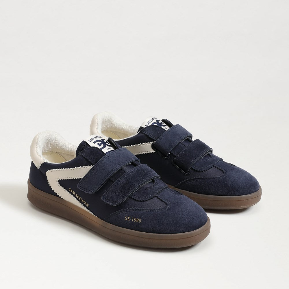 Talia Sneakers